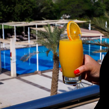 Crowne Plaza Sohar By Ihg Hotel Exterior photo