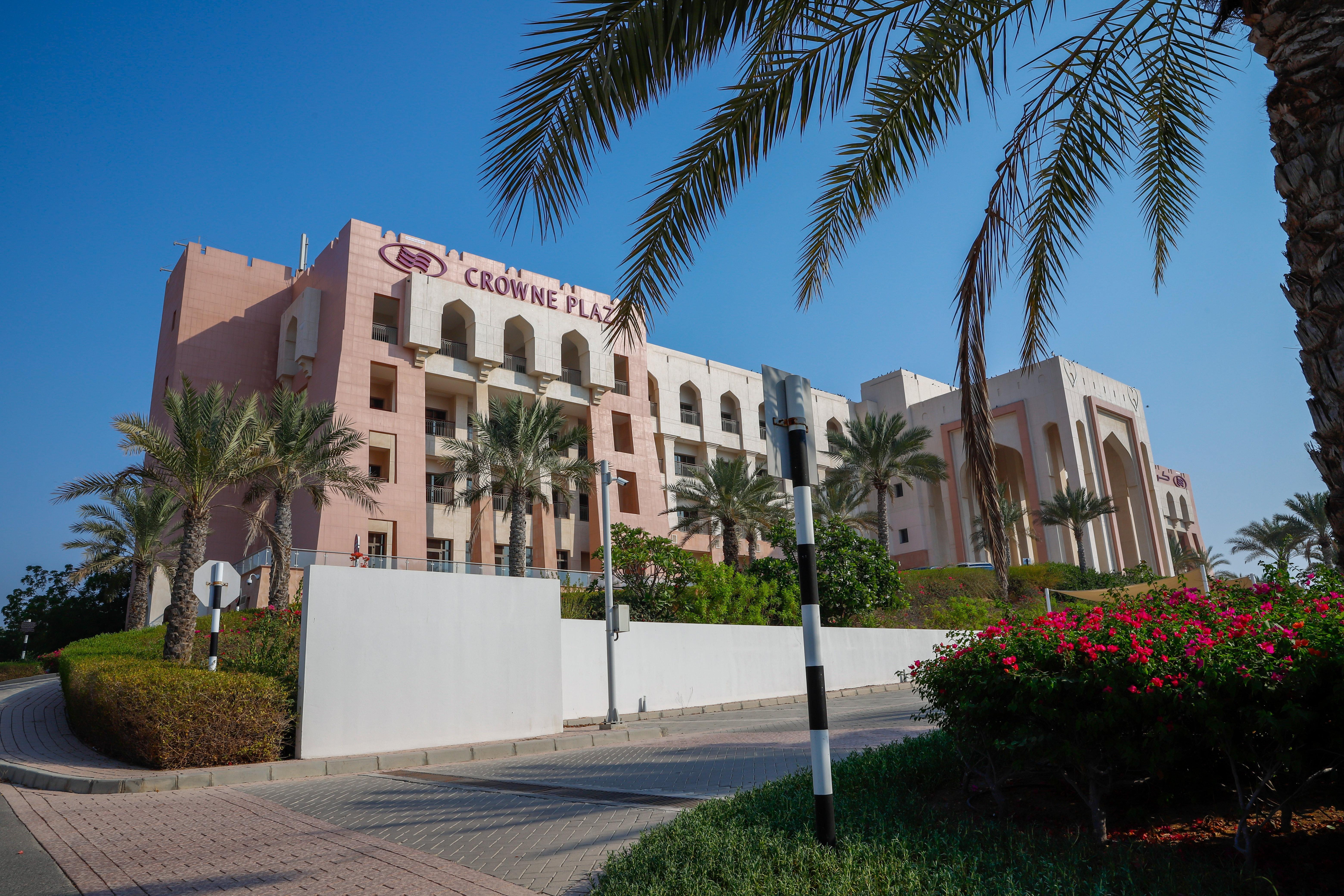 Crowne Plaza Sohar By Ihg Hotel Exterior photo
