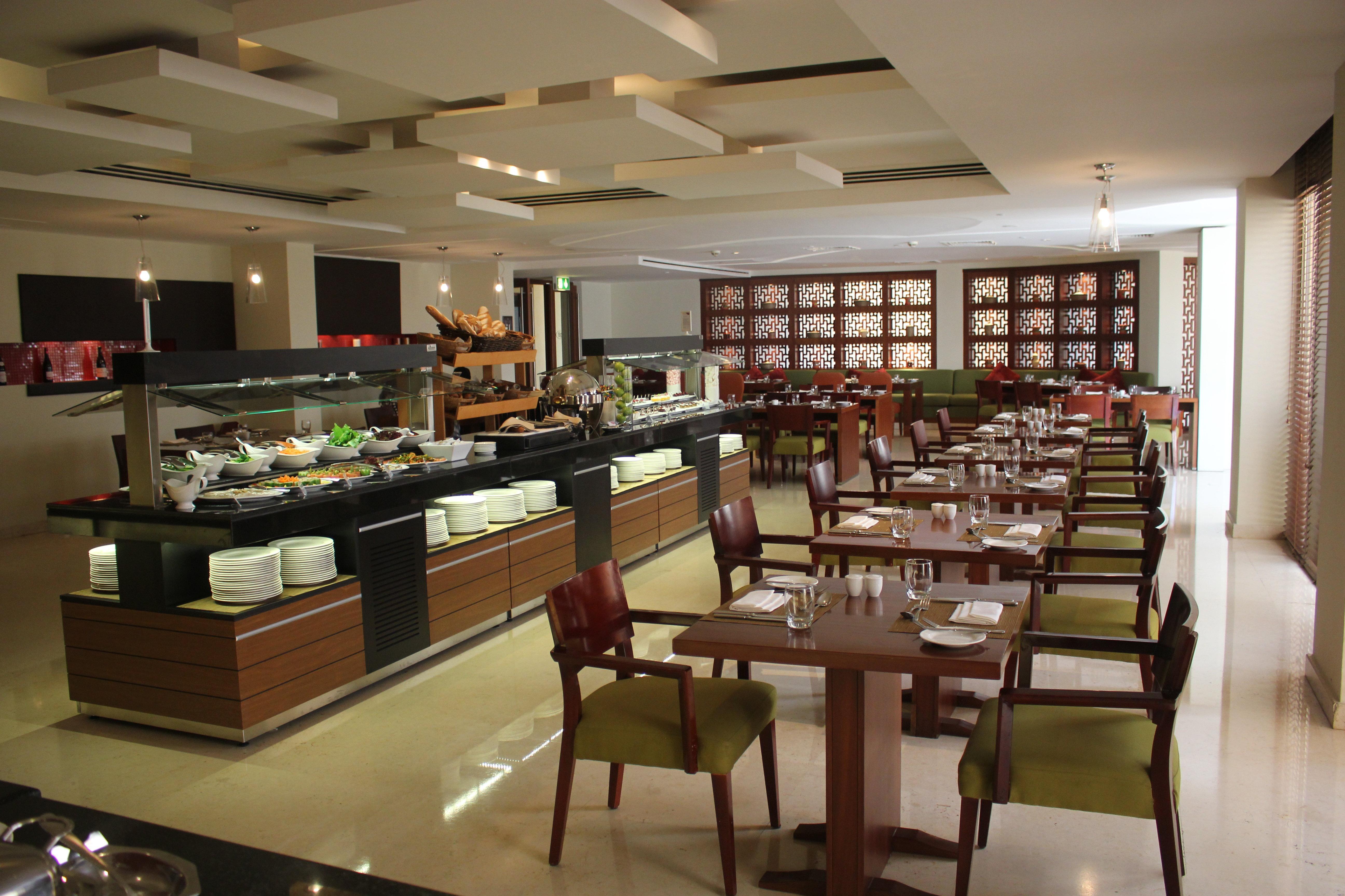 Crowne Plaza Sohar By Ihg Hotel Exterior photo