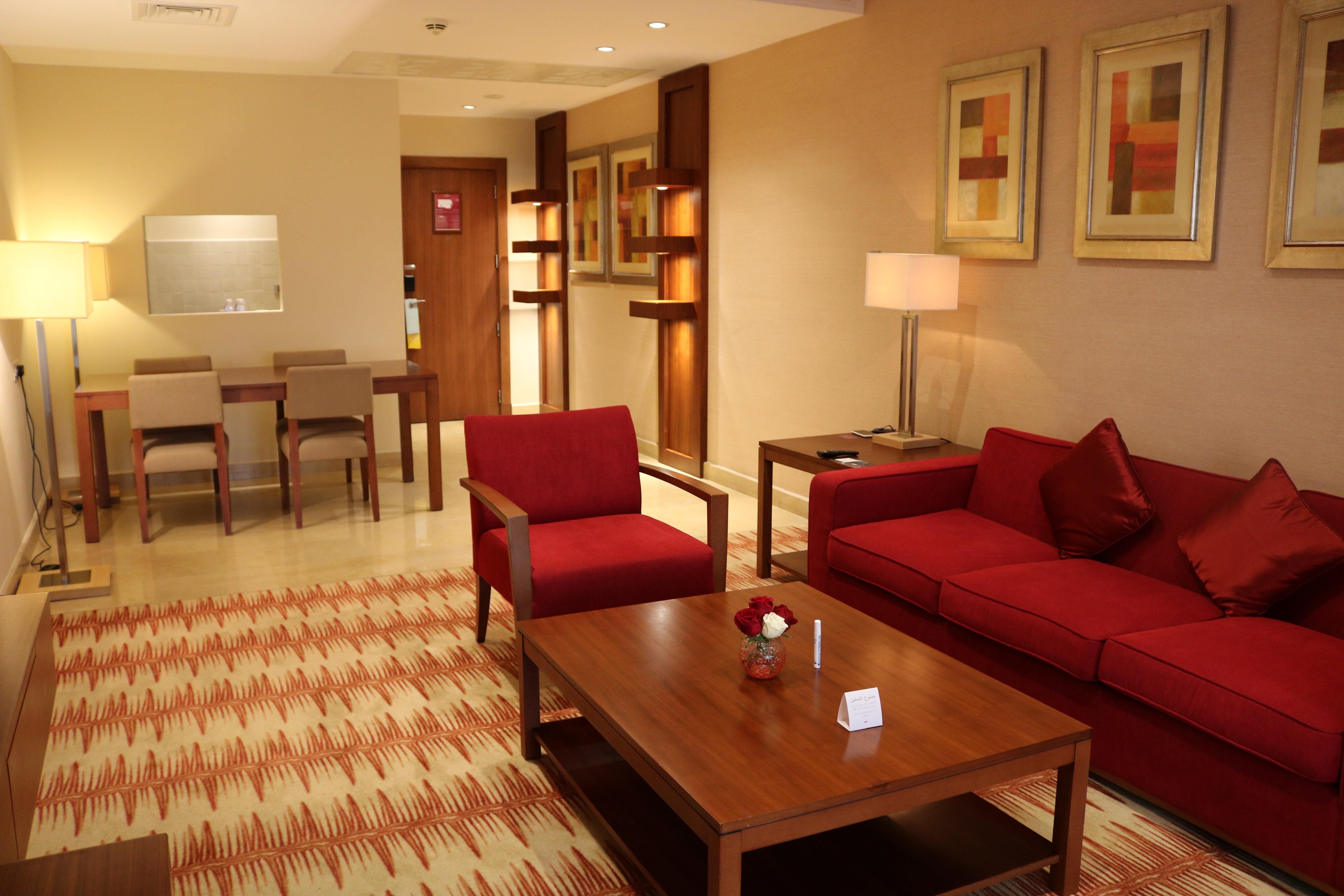 Crowne Plaza Sohar By Ihg Hotel Exterior photo