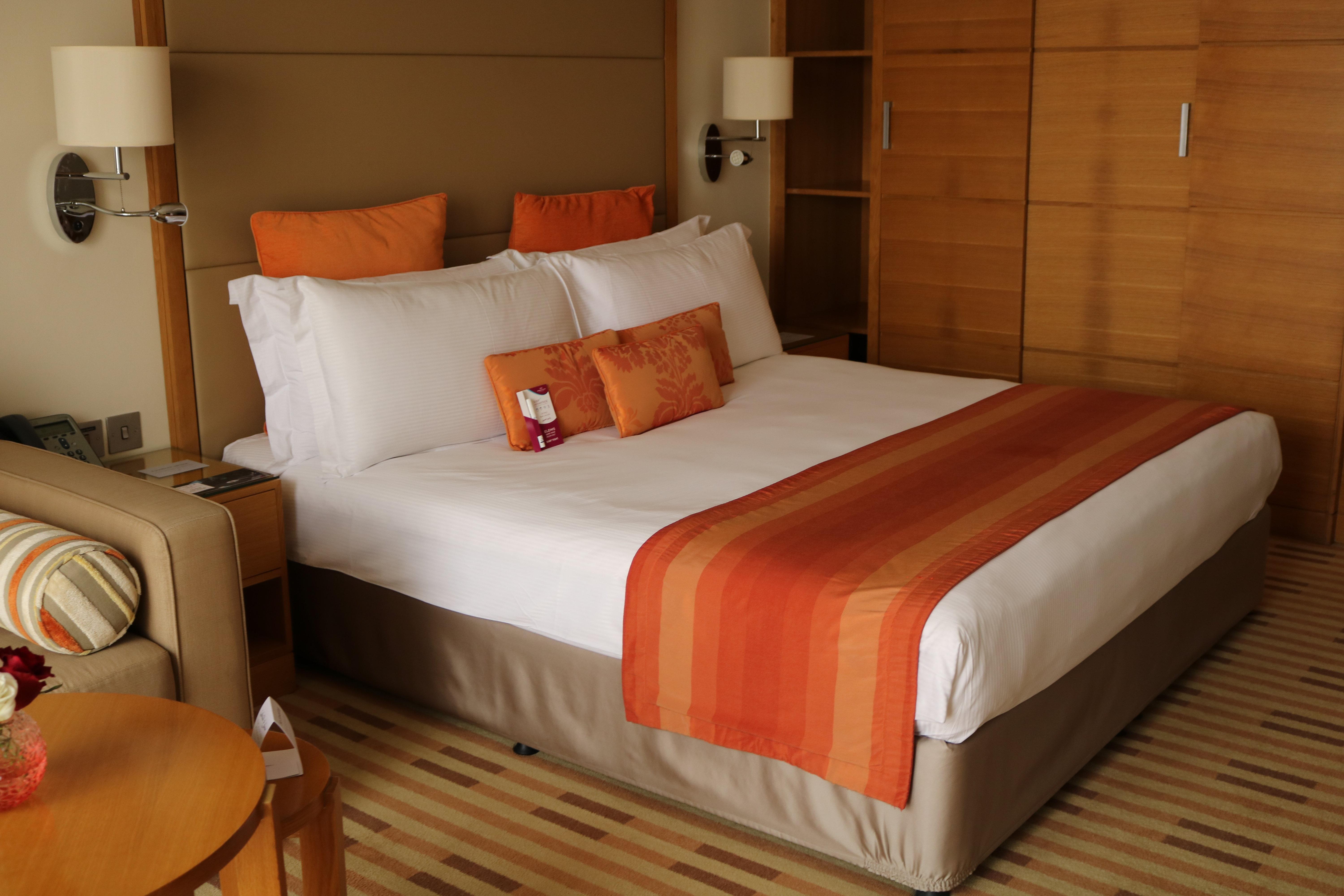 Crowne Plaza Sohar By Ihg Hotel Exterior photo